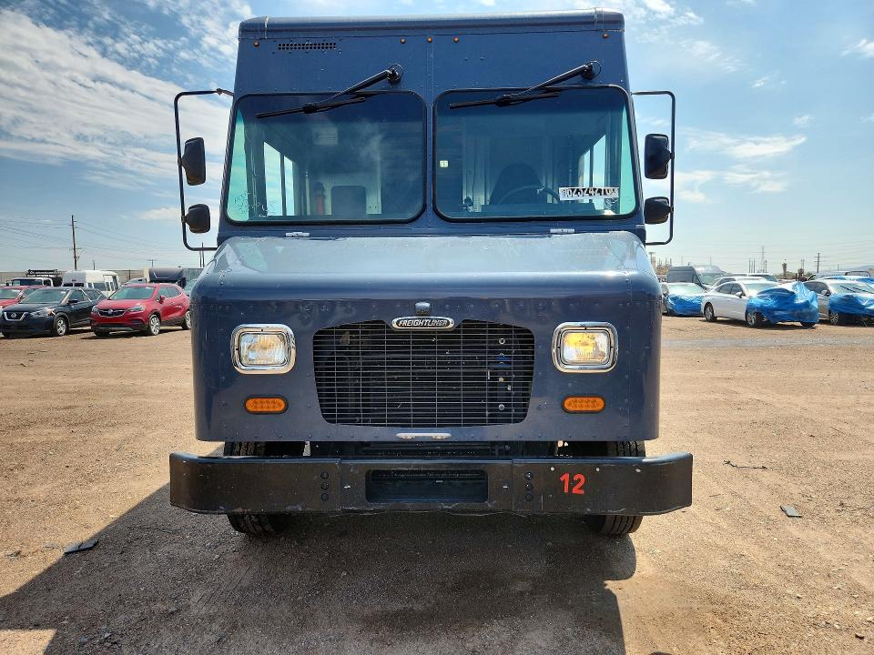 2020 Freightliner All other VIN 4UZAC2EA9LCMK0301 COPART salvage auction — NORMAL WEAR, CT, sold $8,700 on 2026-09-01 (photo 5)