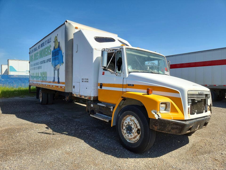 2000 Freightliner All other VIN 1FV6JJAA5YHG05138 COPART salvage auction — FRONT END, BS, sold $275 on 2026-08-11 (photo 4)