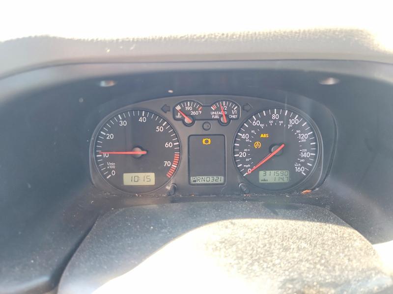 2001 Volkswagen Eurovan VIN WV2MB47011H137087 COPART salvage auction — STRIPPED, DV, sold $575 on 2026-08-05 (photo 9)