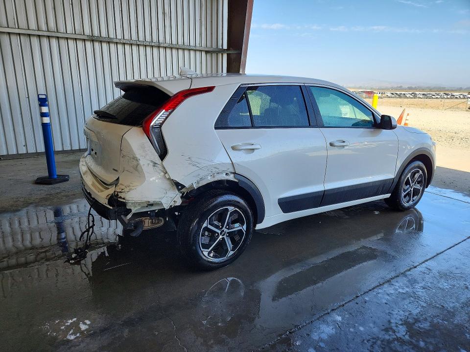 2026 Kia Niro VIN KNDCP3LE6T5331013 COPART salvage auction — REAR END, CA - CERTIFICATE OF TITLE, sold $8,700 on 2026-08-19 (photo 3)