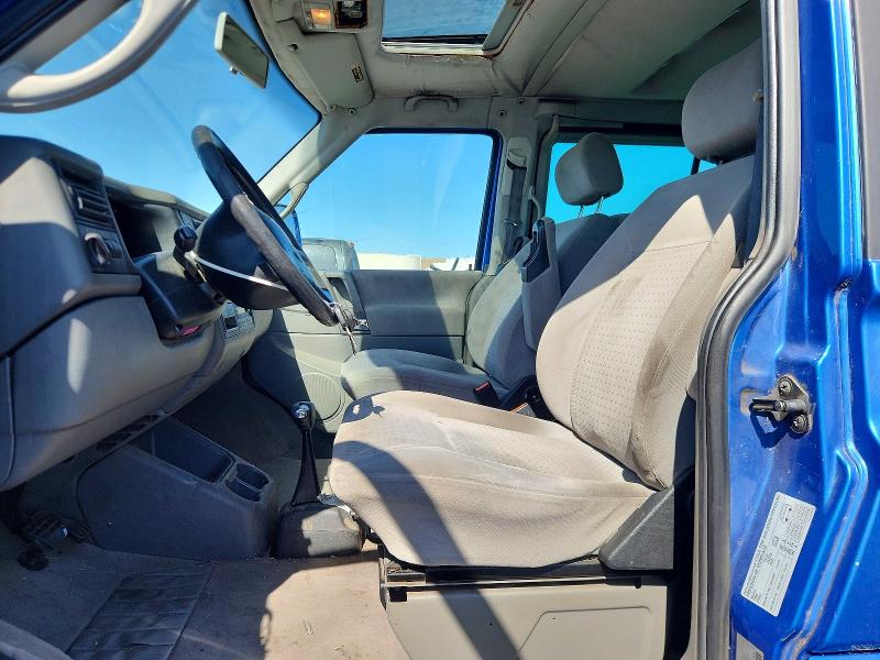 2001 Volkswagen Eurovan VIN WV2MB47011H137087 COPART salvage auction — STRIPPED, DV, sold $575 on 2026-08-05 (photo 7)