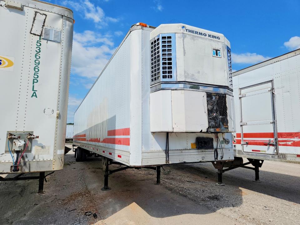 2000 Utility tr VIN 1UYVS2530YM892402 COPART salvage auction — FRONT END, CT, sold $950 on 2026-08-11 (photo 4)