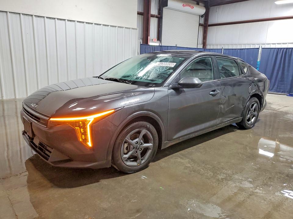 2025 Kia All other VIN 3KPFT4DE1SE121628 COPART salvage auction — FRONT END, FL - CERTIFICATE OF TITLE, sold $12,300 on 2026-08-19 (photo 1)