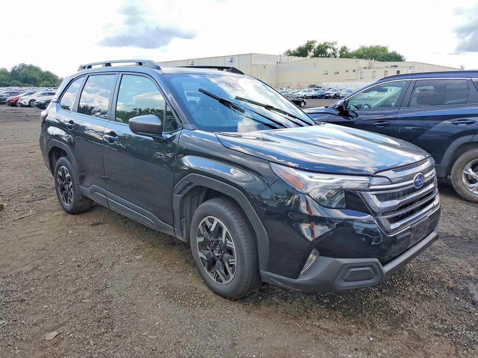 2025 Subaru Forester VIN JF2SLDDC7SH422431 COPART salvage auction — WATER/FLOOD, CT - CERT OF TITLE-FLOOD SALVAGE, sold $10,100 on 2026-08-21 (photo 4)