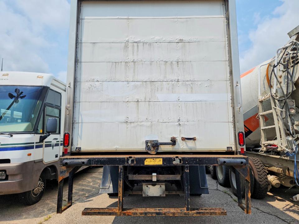 2021 Frht - freightliner M2 106 med VIN 3ALACWFC4MDMS6274 COPART salvage auction — MINOR DENT/SCRATCHES, CT, sold $9,200 on 2026-08-18 (photo 6)