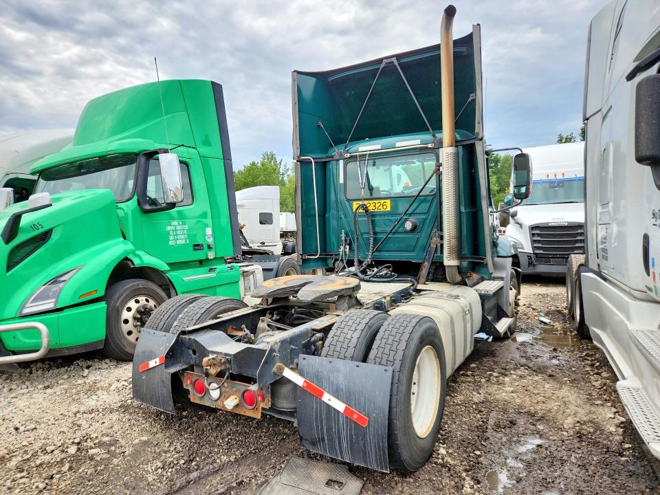 2017 Mack Cxu612 VIN 1M1AW01X3HM009634 COPART salvage auction — NORMAL WEAR, OK - CERTIFICATE OF TITLE (P), sold $475 on 2026-09-24 (photo 3)