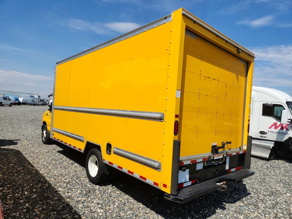 2023 Ford Econoline VIN 1FDWE3FN5PDD00129 COPART salvage auction — MECHANICAL, IN - DIS/DLR/EXP ONLY CLEAN TITLE, sold $9,300 on 2026-08-20 (photo 2)