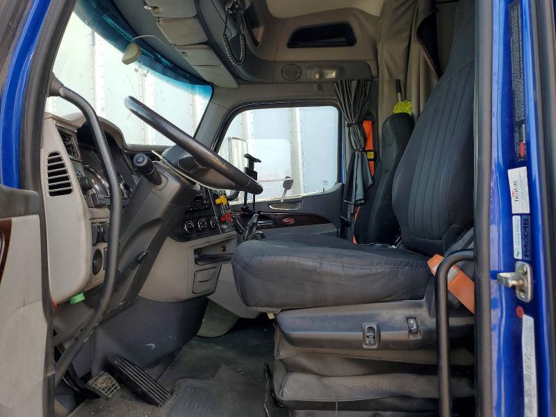 2017 Peterbilt All models VIN 1XPBDP9X4HD363815 COPART salvage auction — NORMAL WEAR, CT, sold $1,150 on 2026-09-01 (photo 7)