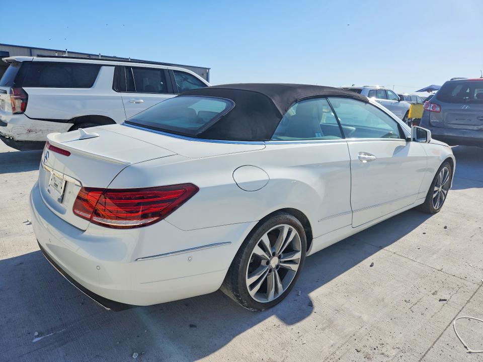 2014 Mercedes-benz E-class VIN WDDKK5KF8EF242000 COPART salvage auction — REAR END, TX - SALVAGE VEHICLE TITLE, sold $3,650 on 2026-08-25 (photo 3)