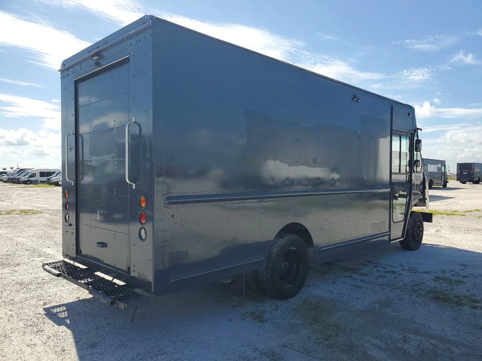 2020 Freightliner All other VIN 4UZAC2EA0LCMH7952 COPART salvage auction — MINOR DENT/SCRATCHES, FL - CERTIFICATE OF TITLE, sold $175 on 2026-09-01 (photo 3)