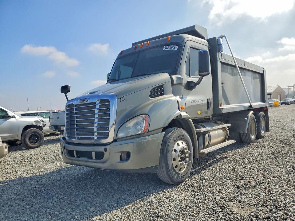 2025 Freightliner Cascadia 113 VIN 1FUJGBDV0DSBS4311 — COPART salvage auction photo