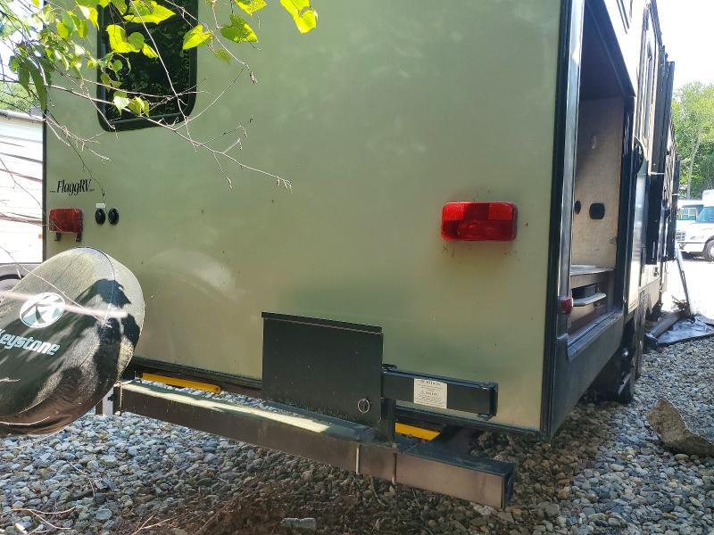 2015 Kyrv Trvl trlr VIN 4YDT31B24F1533221 COPART salvage auction — WATER/FLOOD, RF, sold $2,350 on 2026-09-18 (photo 4)