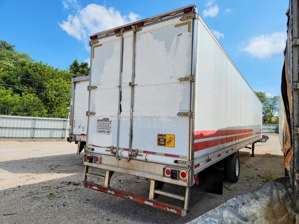2000 Utility tr VIN 1UYVS2530YM892402 COPART salvage auction — FRONT END, CT, sold $950 on 2026-08-11 (photo 3)