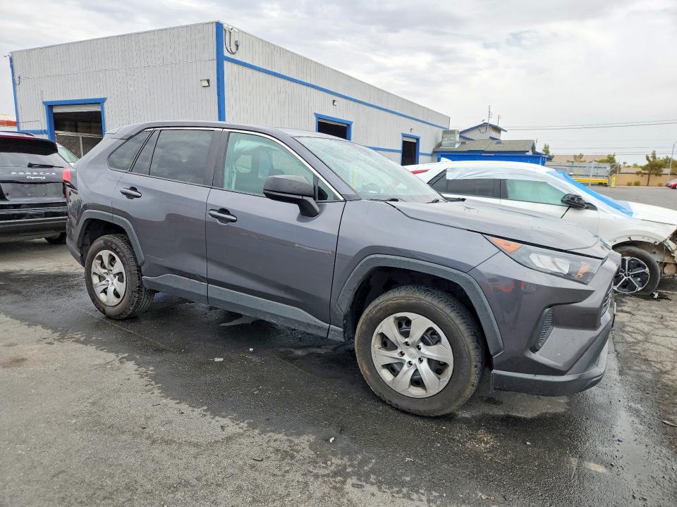 2022 Toyota Rav4 VIN 2T3H1RFV1NW190191 COPART salvage auction — SIDE, CA - DIS/DLR/EXP ONLY CLEAN TITLE, sold $7,000 on 2026-08-19 (photo 4)