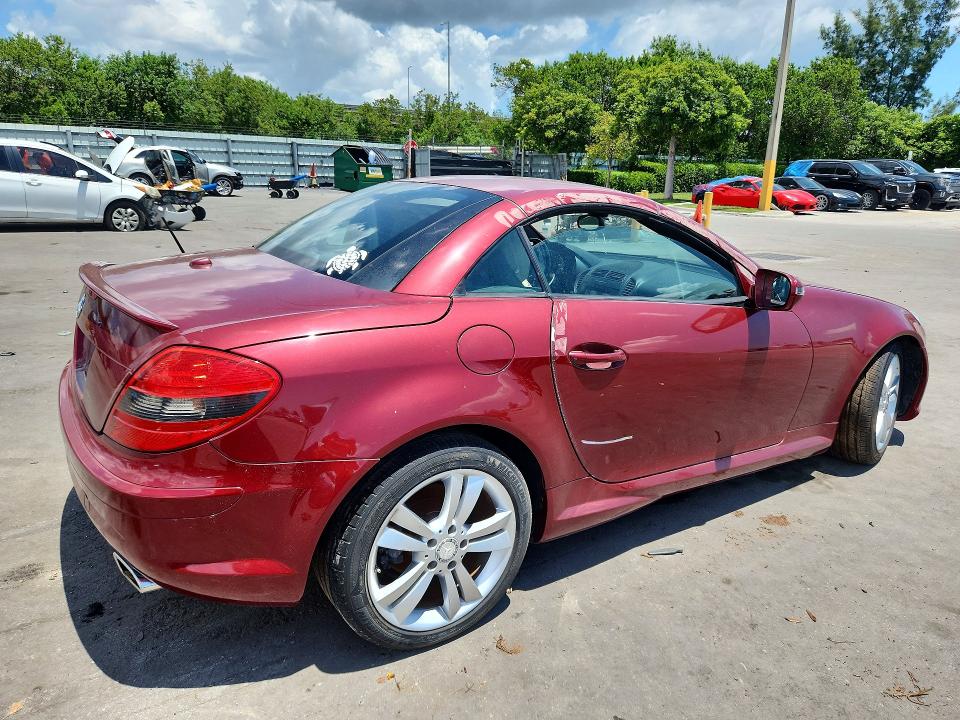 2011 Mercedes-benz Slk-class VIN WDBWK5EA0BF238447 COPART salvage auction — MECHANICAL, Fl - Certificate Of Destruction, sold $500 on 2026-08-24 (photo 3)