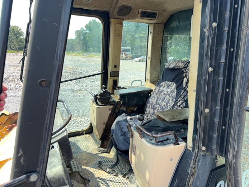 2002 Caterpillar 953c VIN CAT0953CE2ZN04856 COPART salvage auction — NORMAL WEAR, TN - BILL OF SALE (P), sold $30,000 on 2026-09-23 (photo 9)