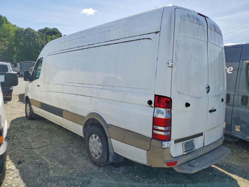 2007 Freightliner Sprinter VIN WDYPE845475167676 COPART salvage auction — NORMAL WEAR, CZ, sold $150 on 2026-08-24 (photo 2)