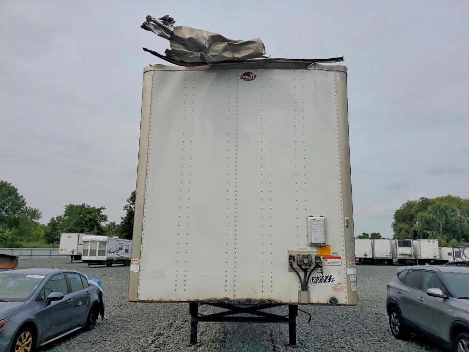 2015 Utility trailer Trailer VIN 1UYVS2421FG277510 COPART salvage auction — ROOF, ME - CERTIFICATE OF TITLE (P), sold $25 on 2026-09-01 (photo 5)