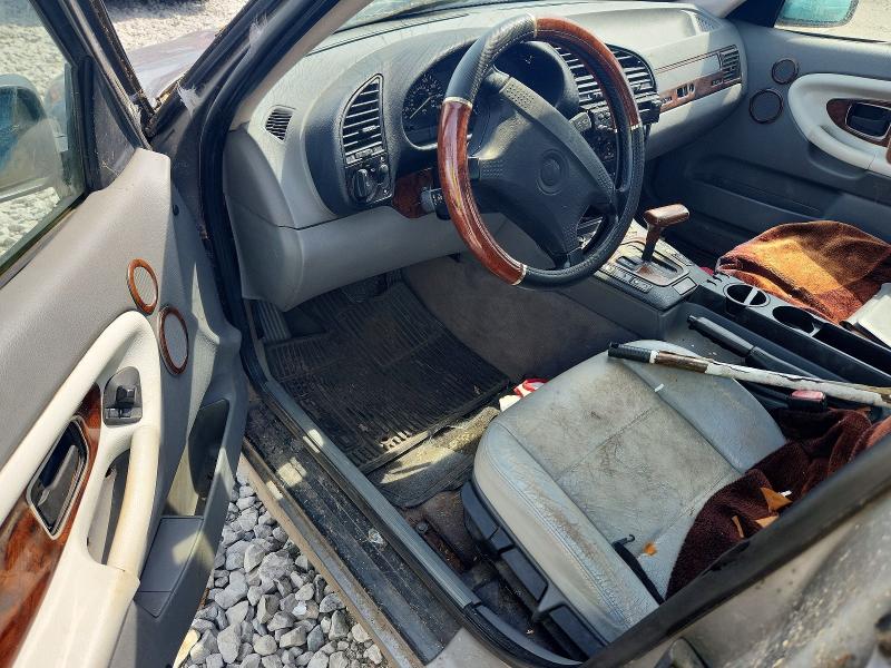 1992 BMW 3 series VIN WBACB4312NFF89656 COPART salvage auction — MINOR DENT/SCRATCHES, IL - CERTIFICATE OF TITLE, sold $225 on 2026-08-19 (photo 8)