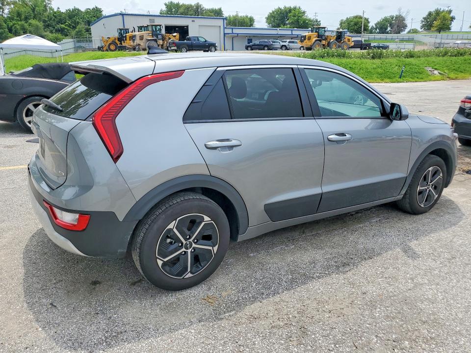 2026 Kia Niro VIN KNDCP3LE0T5318130 COPART salvage auction — REAR END, MO - CERTIFICATE OF TITLE, sold $10,800 on 2026-08-19 (photo 3)