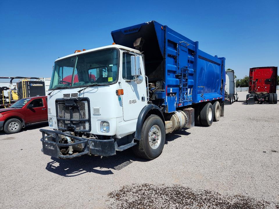 2009 Autocar llc All other VIN 5VCDC6JF19H208064 COPART salvage auction — MINOR DENT/SCRATCHES, CD, sold $1,500 on 2026-09-24 (photo 1)
