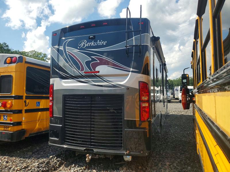 2014 Freightliner All other VIN 4UZAB2DT6DCFH0128 COPART salvage auction — MINOR DENT/SCRATCHES, IN - CERTIFICATE OF TITLE, sold $35,000 on 2026-08-25 (photo 4)