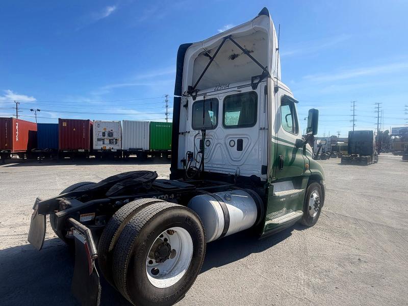 2017 Freightliner All other VIN 1FUBGDDR7HLHL9599 COPART salvage auction — MECHANICAL, CT, sold $15,000 on 2026-09-02 (photo 4)