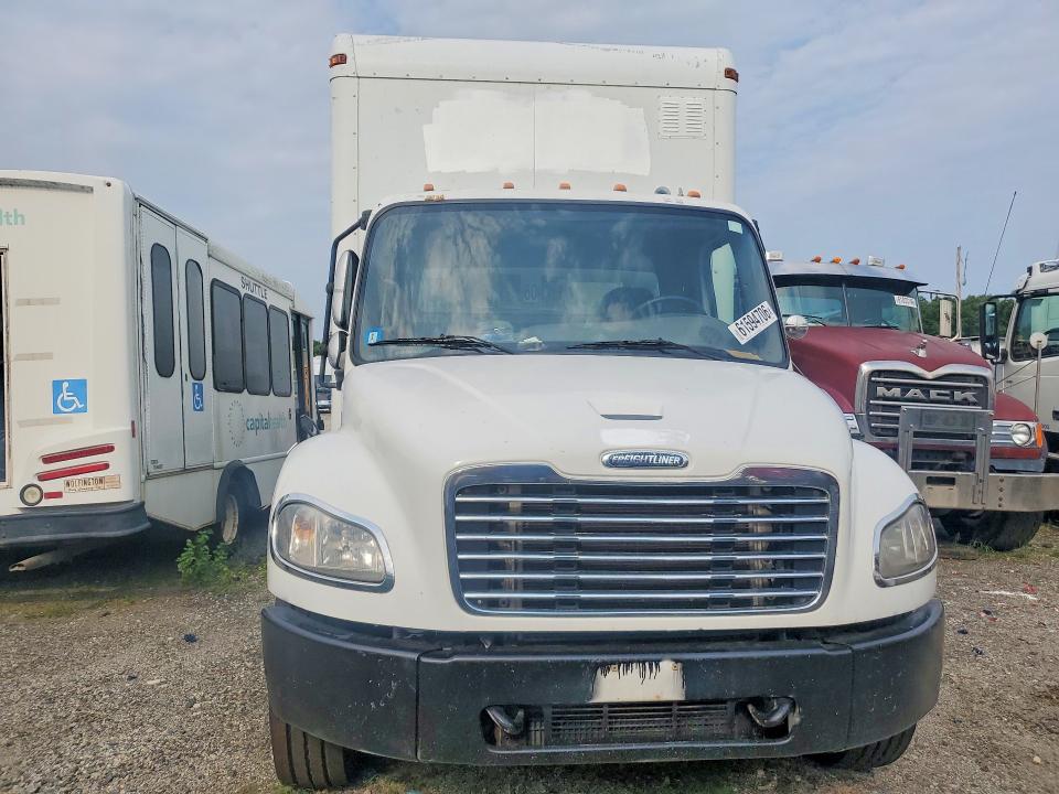 2014 Freightliner All models VIN 1FVACWDT1EHFR3936 COPART salvage auction — NORMAL WEAR, CT, sold $2,600 on 2026-08-24 (photo 5)
