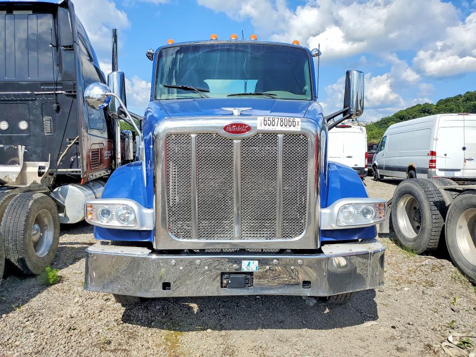 2017 Peterbilt 567 VIN 1XPCDP9X4HD368405 COPART salvage auction — MINOR DENT/SCRATCHES, CT, sold $10,200 on 2026-09-15 (photo 5)