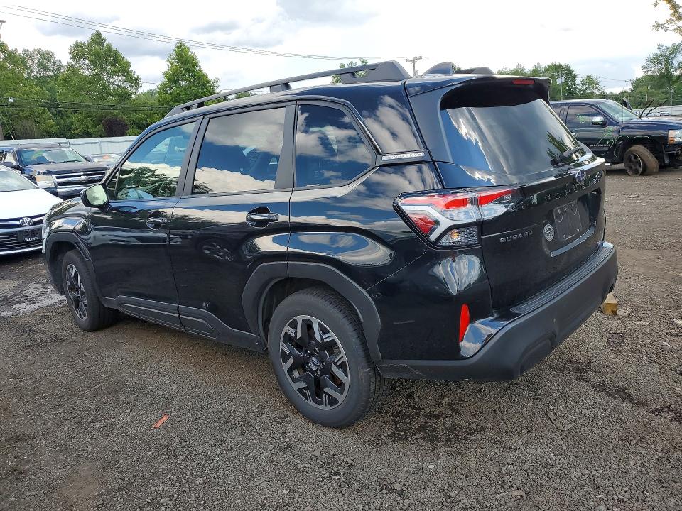 2025 Subaru Forester VIN JF2SLDDC7SH422431 COPART salvage auction — WATER/FLOOD, CT - CERT OF TITLE-FLOOD SALVAGE, sold $10,100 on 2026-08-21 (photo 2)
