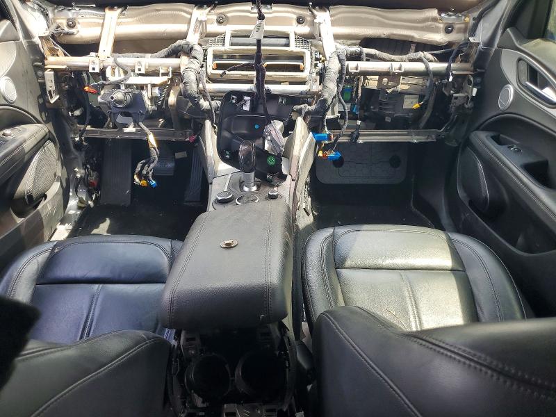 2018 Alfa romeo Stelvio VIN ZASFAKBN3J7B59865 COPART salvage auction — STRIPPED, Mt - Dis/Dlr/Exp Only Clean Title, sold $2,500 on 2026-09-21 (photo 8)