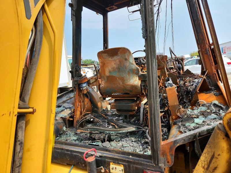 2003 Caterpillar 420d VIN CAT0420DKBLN07114 COPART salvage auction — BURN, IL - BILL OF SALE, sold $150 on 2026-08-12 (photo 6)