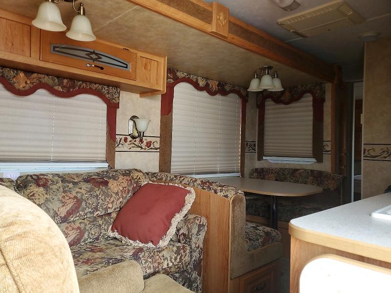 2007 Jayco All models VIN 1UJBJ02P471CR0394 COPART salvage auction — NORMAL WEAR, CZ, sold $1,650 on 2026-09-04 (photo 6)