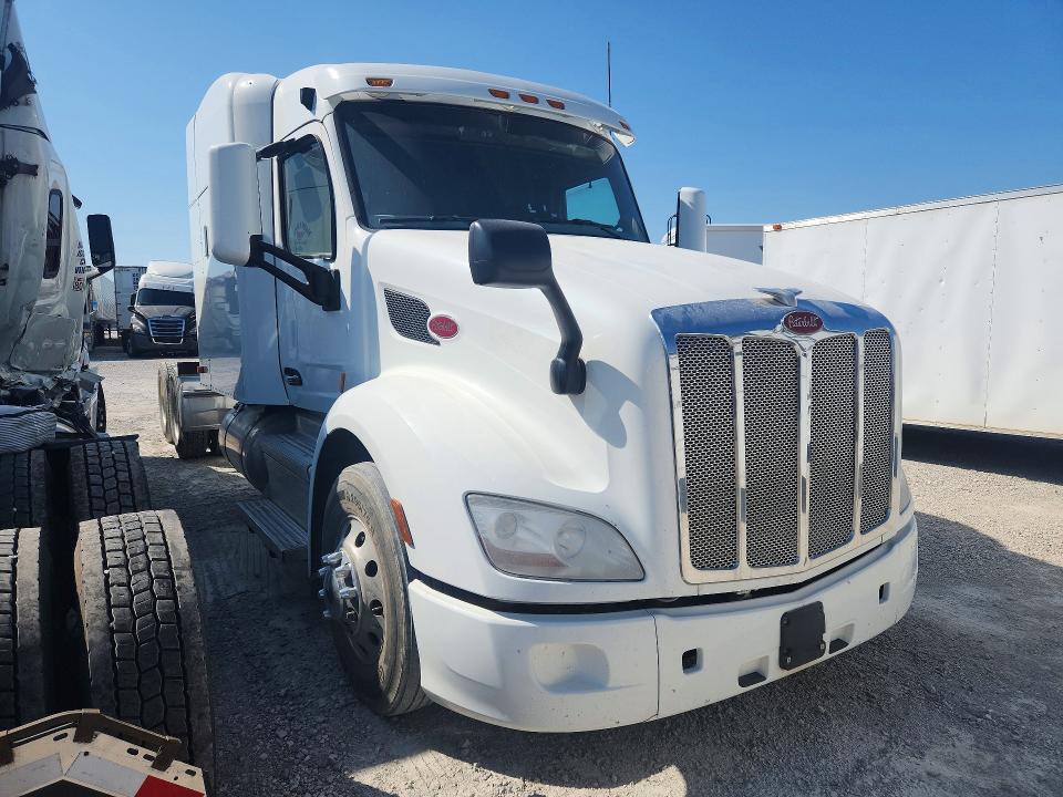 2020 Peterbilt All other VIN 1XPBD49X6LD650841 COPART salvage auction — NORMAL WEAR, OH - CERTIFICATE OF TITLE, sold $18,500 on 2026-09-08 (photo 4)