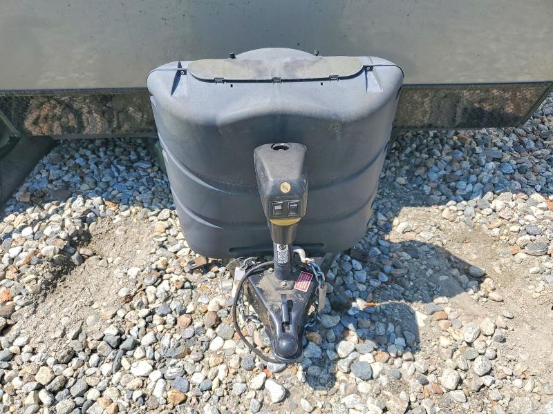 2015 Kyrv Trvl trlr VIN 4YDT31B24F1533221 COPART salvage auction — WATER/FLOOD, RF, sold $2,350 on 2026-09-18 (photo 7)