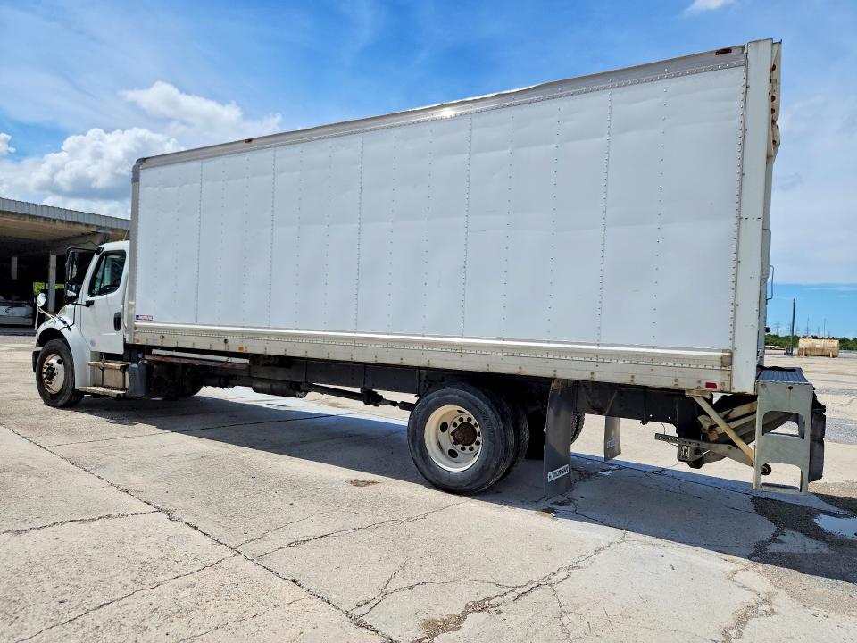 2014 Frht - freightliner M2 VIN 1FVACWDU7EHFX4235 COPART salvage auction — MINOR DENT/SCRATCHES, LA - CERTIFICATE OF TITLE, sold $200 on 2026-08-21 (photo 2)
