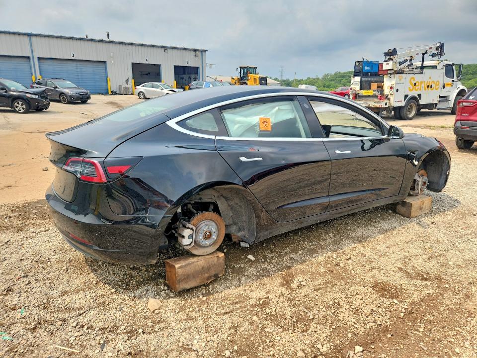 2018 Tesla Model 3 VIN 5YJ3E1EA0JF151980 COPART salvage auction — SIDE, MD - CERTIFICATE OF TITLE, sold $4,950 on 2026-09-11 (photo 3)