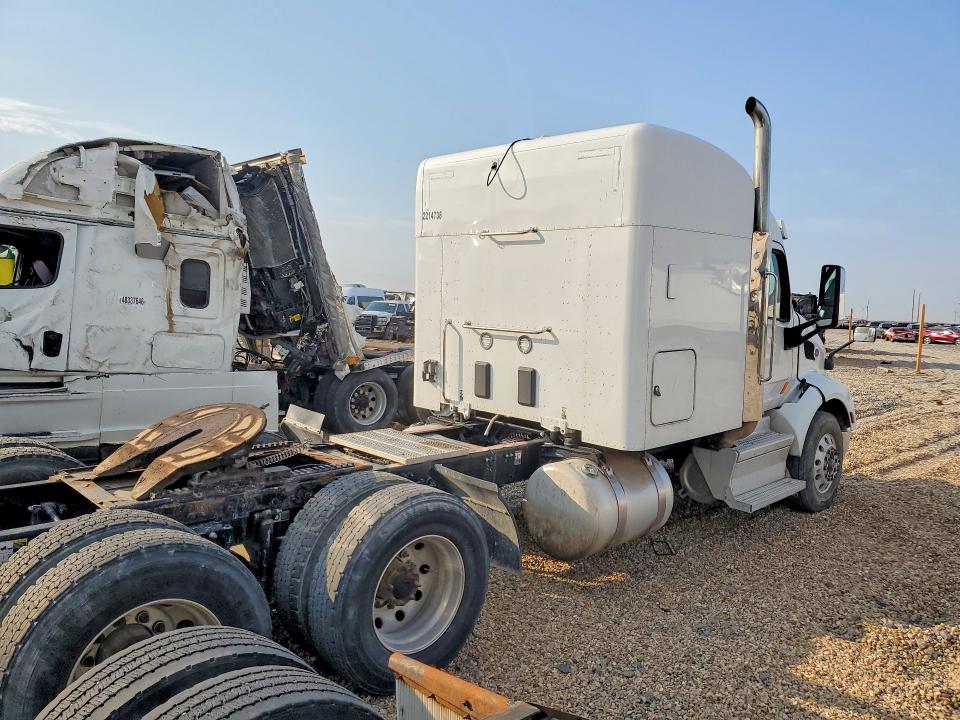 2018 Peterbilt All other VIN 1XPBDP9X8JD473711 COPART salvage auction — FRONT END, CT, sold $7,800 on 2026-08-27 (photo 3)
