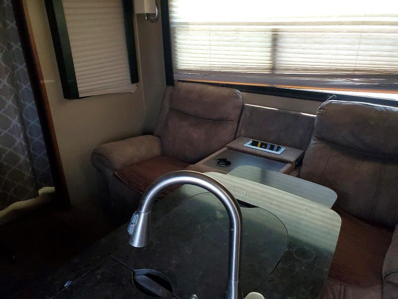2014 Kyrv Trvl trlr VIN 47CFVTS26EC664254 COPART salvage auction — VANDALISM, ID - SALVAGE CERTIFICATE OF TITLE, sold $11,000 on 2026-08-13 (photo 5)
