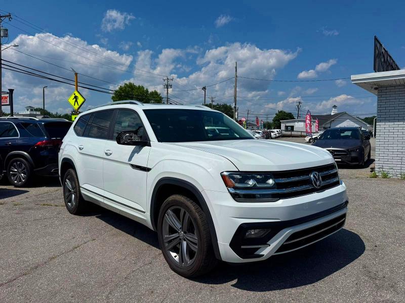 2019 Volkswagen Atlas VIN 1V2RR2CA3KC579496 — COPART salvage auction photo