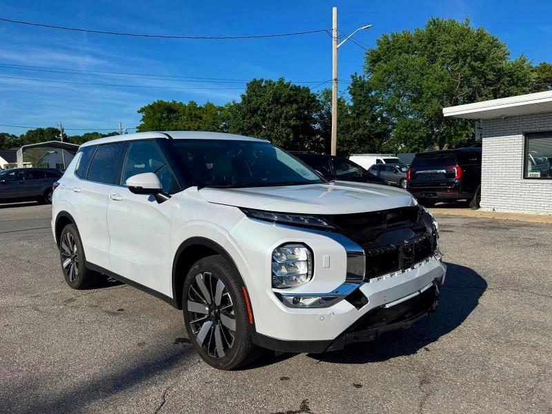 2025 Mitsubishi Outlander VIN JA4J4VA88SZ021889 — COPART salvage auction photo