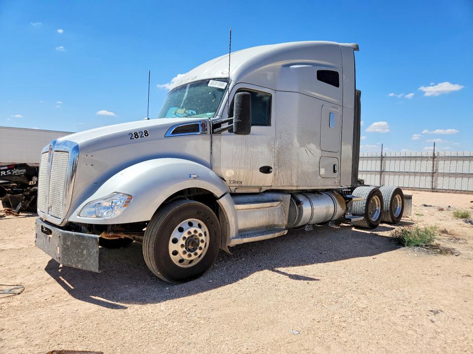 2016 Kenworth All other VIN 1XKYD49X2GJ114377 — COPART salvage auction photo