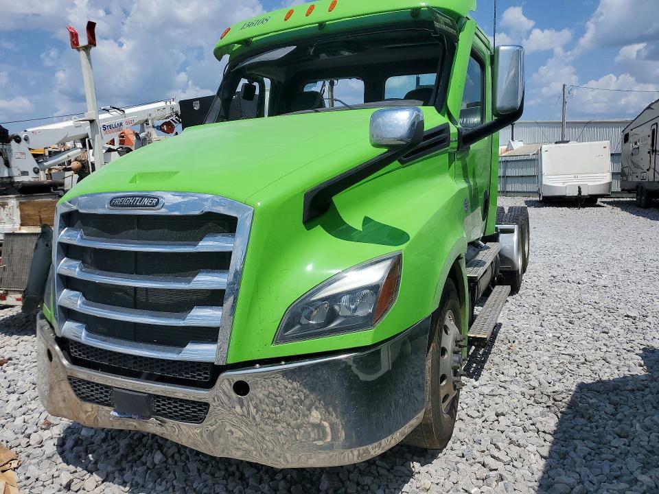 2025 Freightliner All other VIN 3AKJHLDV8SSWA9139 — COPART salvage auction photo