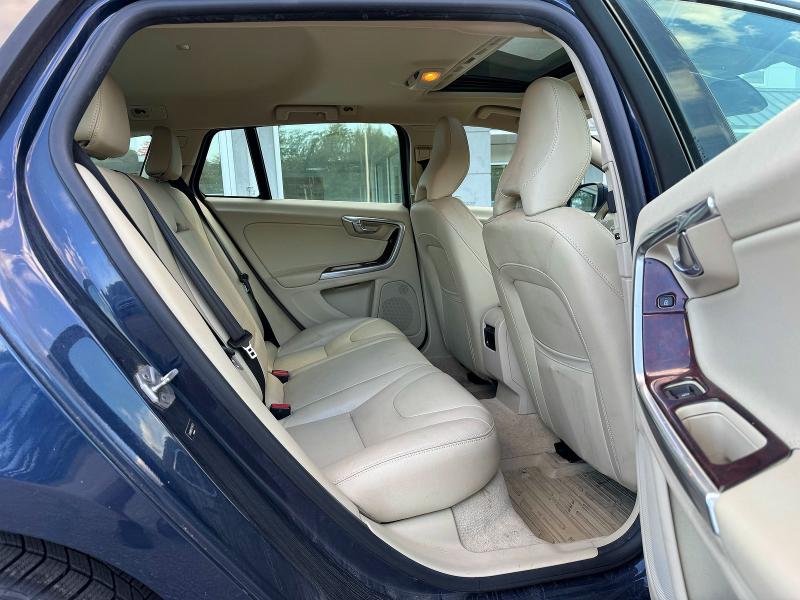 2015 Volvo V60 VIN YV140MEK6F1254733 COPART salvage auction — MINOR DENT/SCRATCHES, CT, sold $1,900 on 2026-09-11 (photo 6)