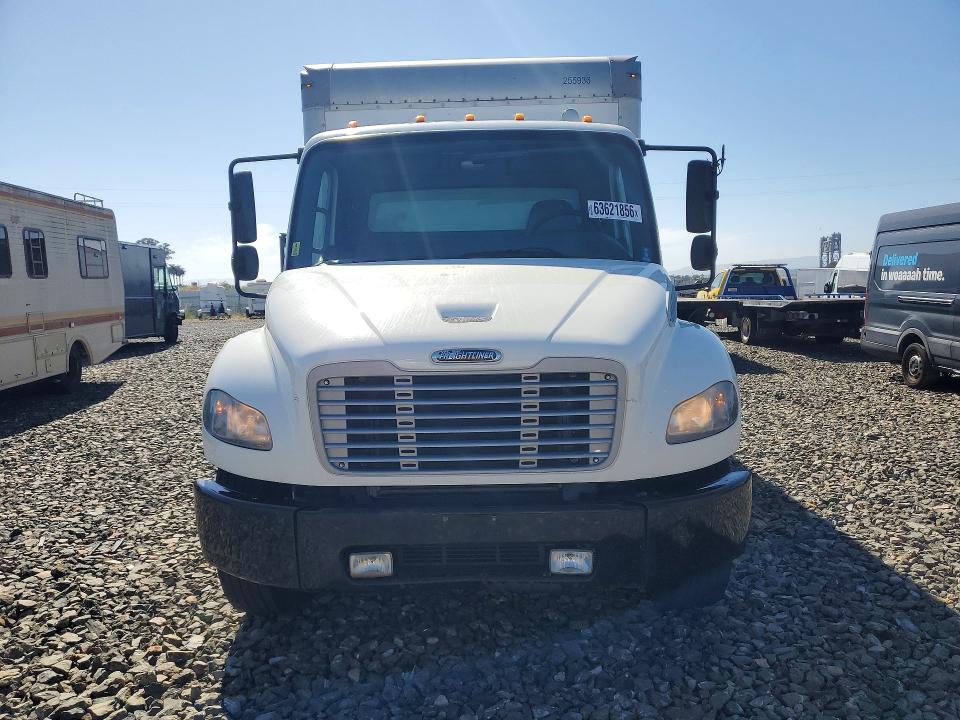 2019 Frht - freightliner VIN 3ALACWFC5KDLC2899 COPART salvage auction — MECHANICAL, CA - DIS/DLR/EXP ONLY CLEAN TITLE, sold $500 on 2026-08-20 (photo 5)