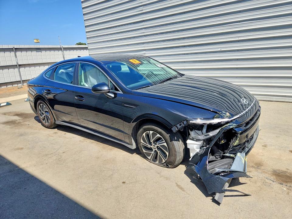 2026 Hyundai Sonata VIN KMHL24JJ1TA144639 COPART salvage auction — FRONT END, AZ - CERT OF TITLE- NON REPAIR, sold $8,200 on 2026-08-19 (photo 4)