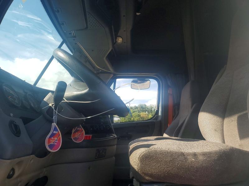 2019 Freightliner All other VIN 1FUJGLDR1KLKD3014 COPART salvage auction — MINOR DENT/SCRATCHES, CT, sold $6,700 on 2026-08-27 (photo 7)