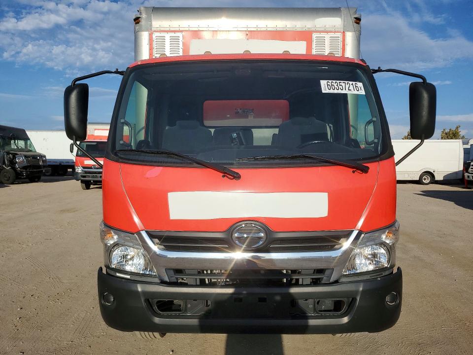 2018 Hino All other VIN JHHSDM2H6JK006413 COPART salvage auction — MINOR DENT/SCRATCHES, DV, sold $7,700 on 2026-09-08 (photo 5)