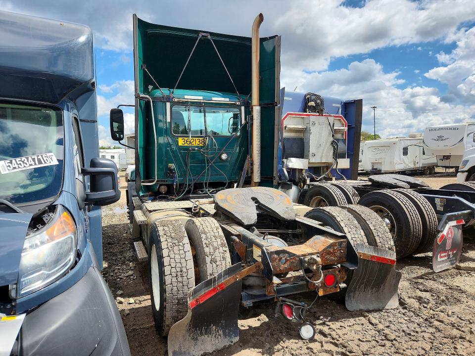 2017 Mack 600 rd600 VIN 1M1AW01X2HM009446 COPART salvage auction — NORMAL WEAR, OK - CERTIFICATE OF TITLE (P), sold $525 on 2026-09-01 (photo 2)