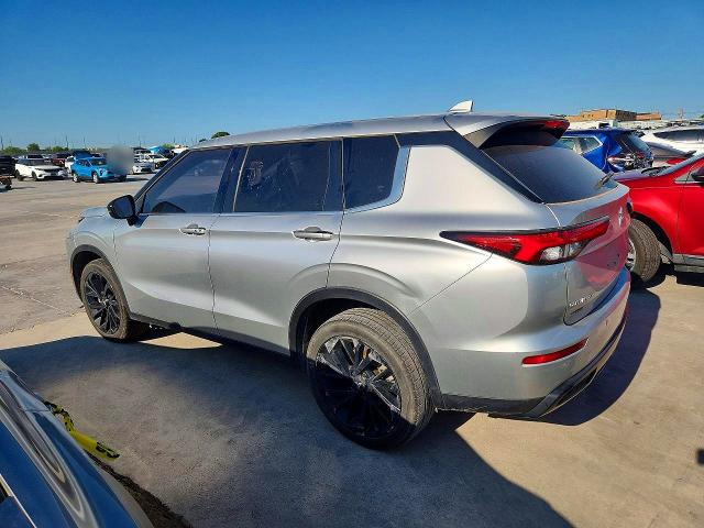 2022 Mitsubishi Outlander VIN JA4J3UA86NZ058957 COPART salvage auction — NORMAL WEAR, TX - CERTIFICATE OF TITLE, sold $8,000 on 2026-09-14 (photo 2)